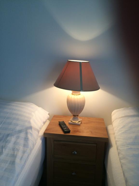 Hotel Ibudir Apartments Akureyri Quarto foto